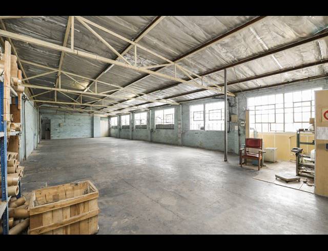 2,986M² WAREHOUSE FOR SALE IN SPRINGFIELD